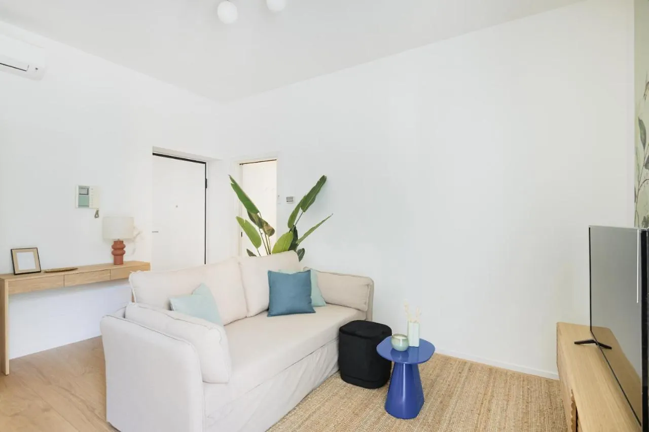 Easylife - Romantico Appartamento Sui Navigli Milan 0*,  Italy